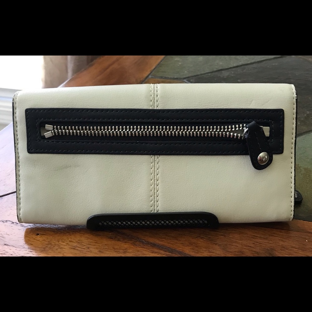 Coach wallet - Picture 2 of 3